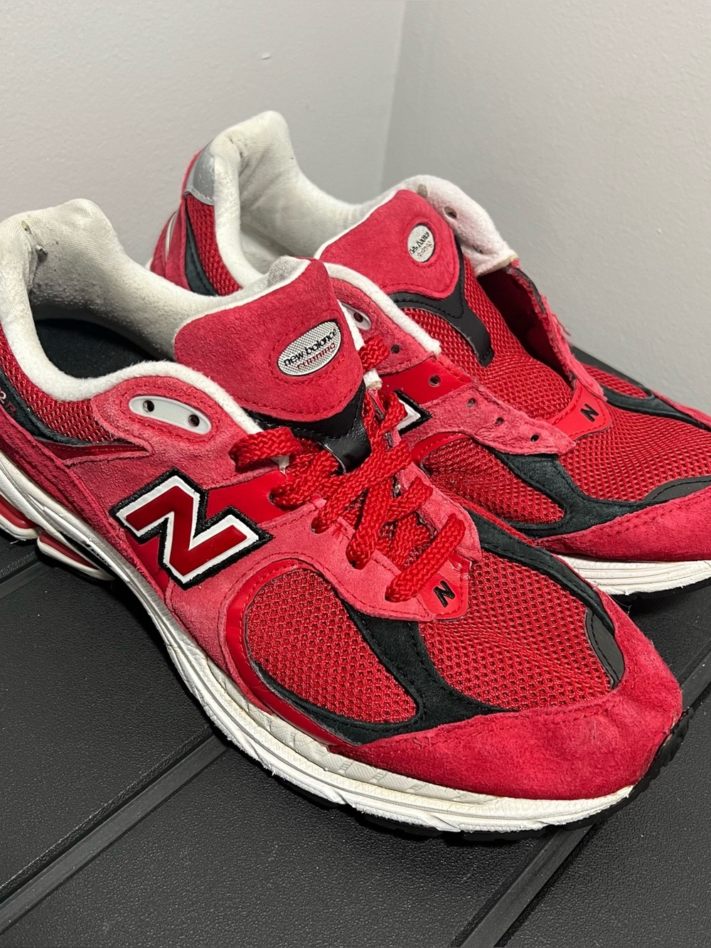 New Balance 2002r Team Red Shoes Mens Size 9.5 D M2002RDR